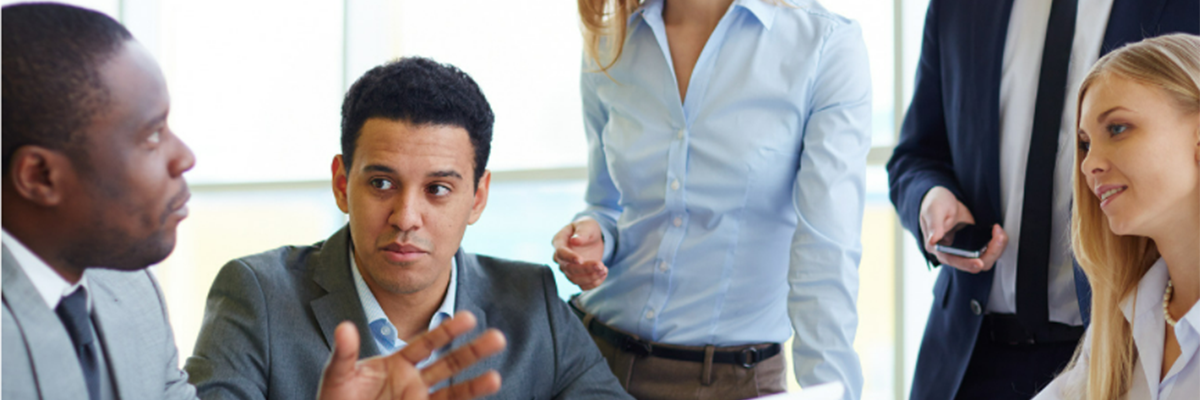 Lernen-Sie-AZEK-kennen Lernen-Sie-AZEK-kennen